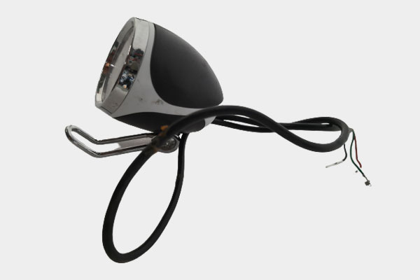 https://uratom.com/wp-content/uploads/2023/03/head-lamp.jpg